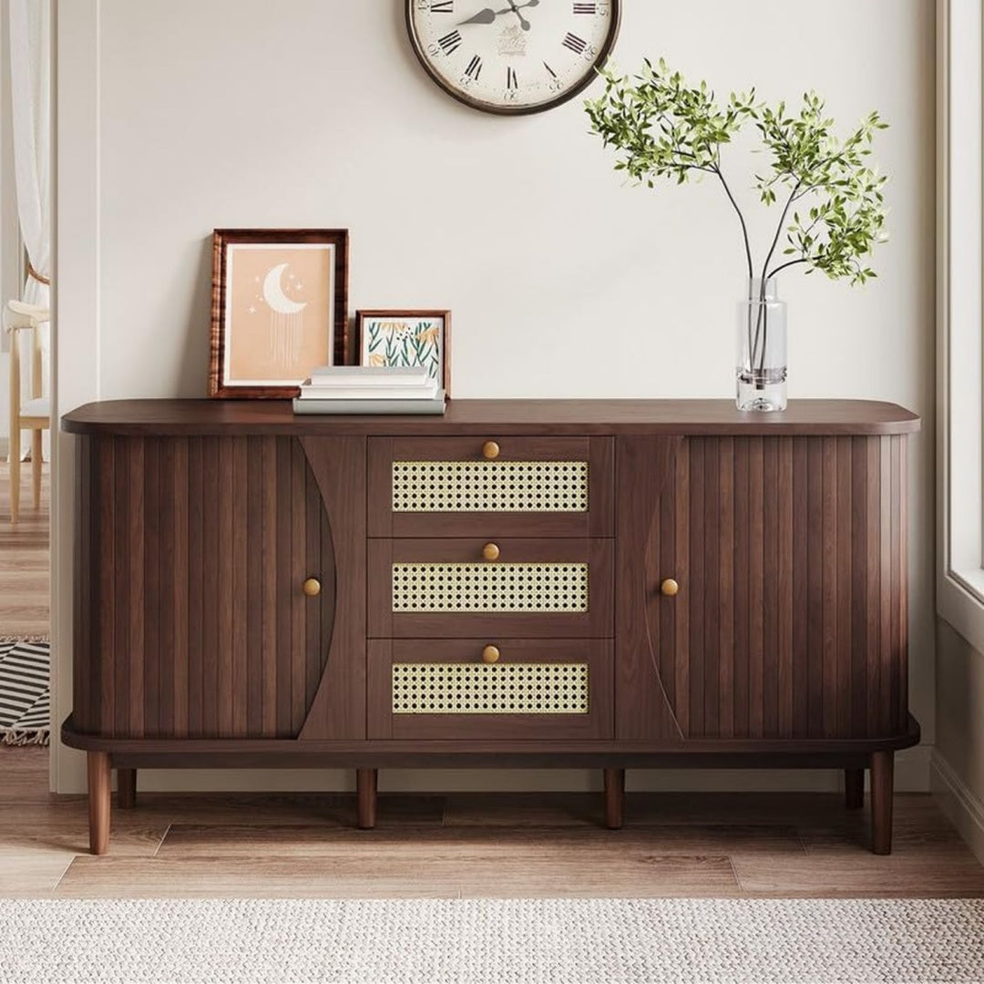 Buffet rose moderne en bois massif et rotin